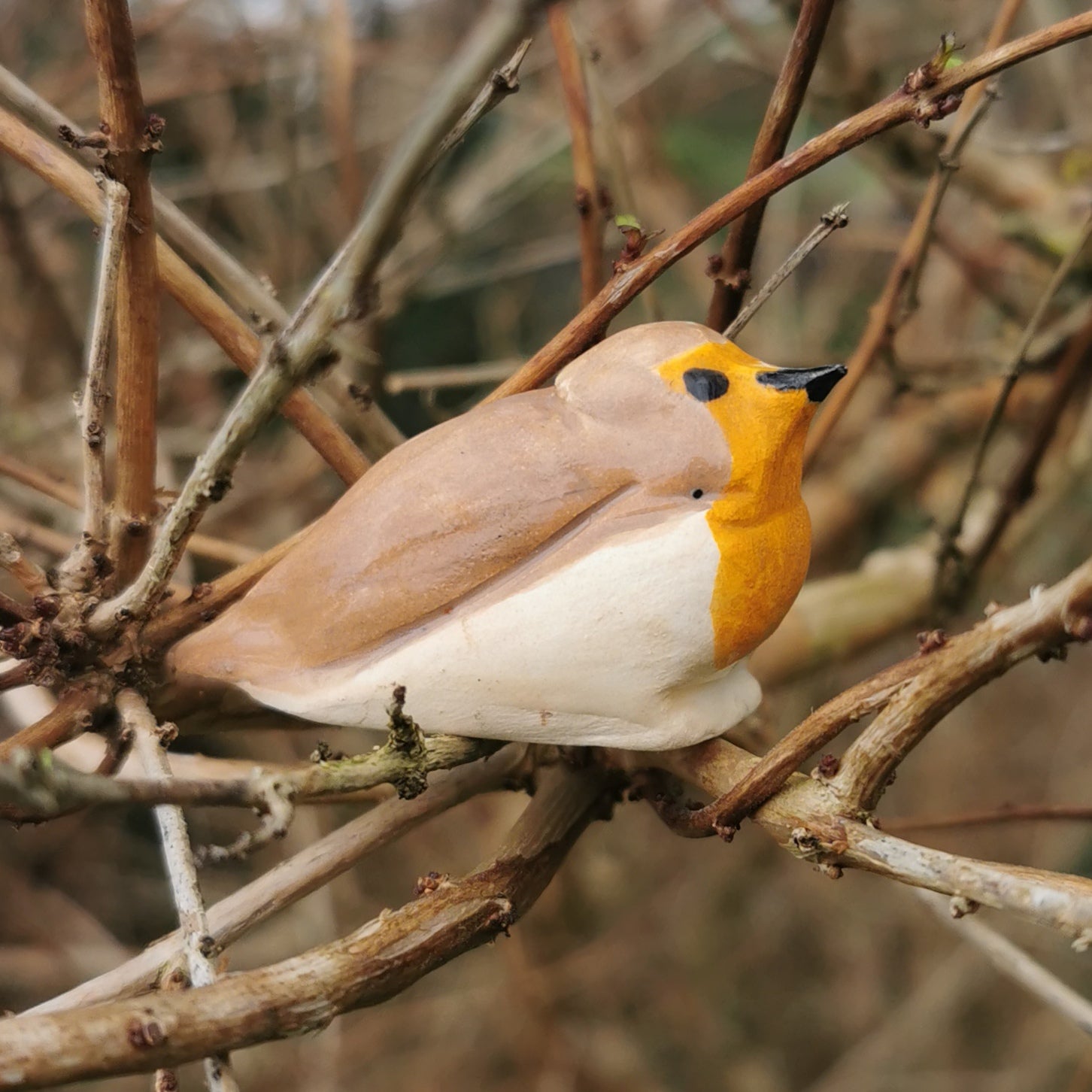 Robin Ornament Grounded Pottery